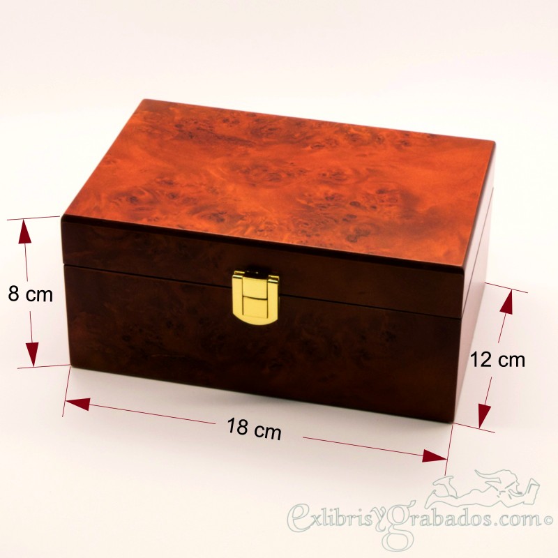 Caja secreta de madera de raiz con dibujo